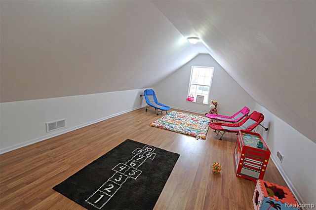 14949 Taylor Boulevard, Livonia, MI 48154