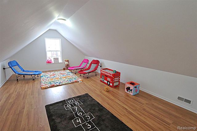 14949 Taylor Boulevard, Livonia, MI 48154