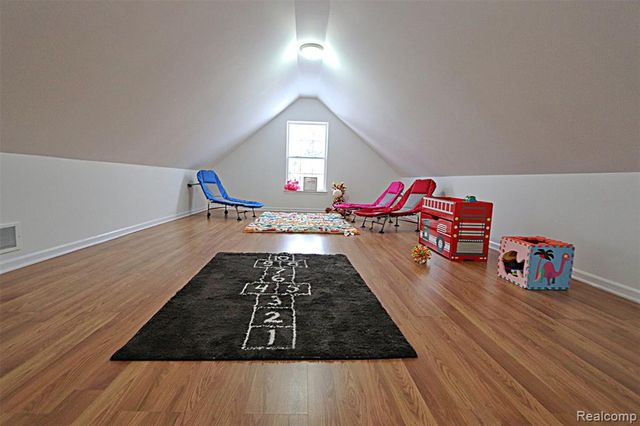 14949 Taylor Boulevard, Livonia, MI 48154