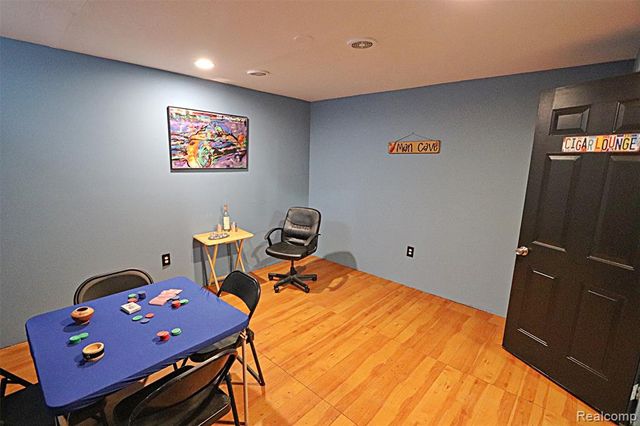 14949 Taylor Boulevard, Livonia, MI 48154