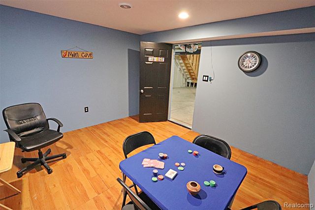 14949 Taylor Boulevard, Livonia, MI 48154