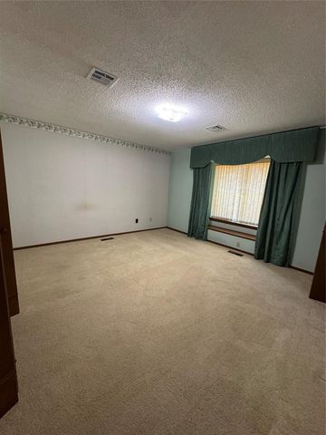 4812 NW 70th Street, Oklahoma City, OK 73132