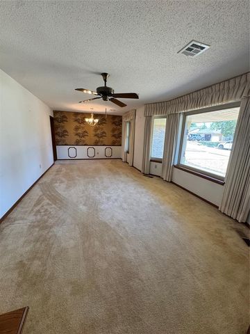 4812 NW 70th Street, Oklahoma City, OK 73132