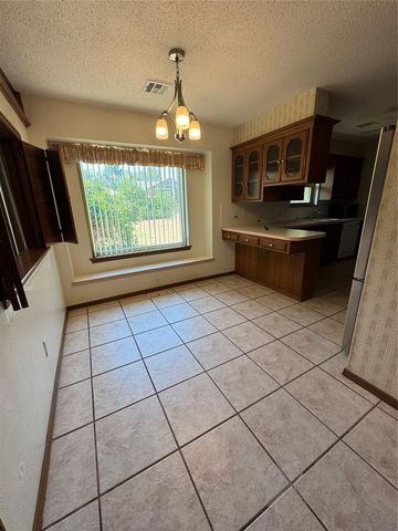 4812 NW 70th Street, Oklahoma City, OK 73132