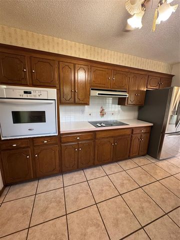 4812 NW 70th Street, Oklahoma City, OK 73132