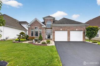 228 Diamond Spring Drive, Monroe, NJ 08831