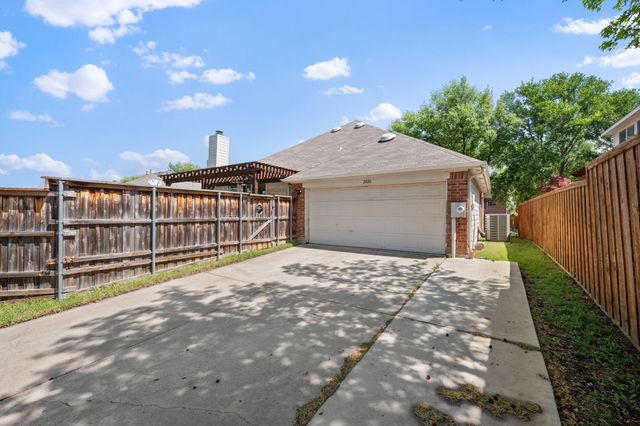2020 Piedmont Drive, Lewisville, TX 75067