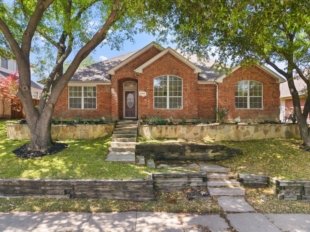 2020 Piedmont Drive, Lewisville, TX 75067