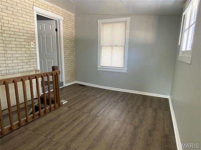 8539 Robin Avenue, St Louis, MO 63147