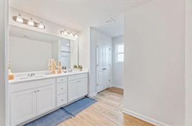 5161 Sidney Square Drive, Flowery Branch, GA 30542