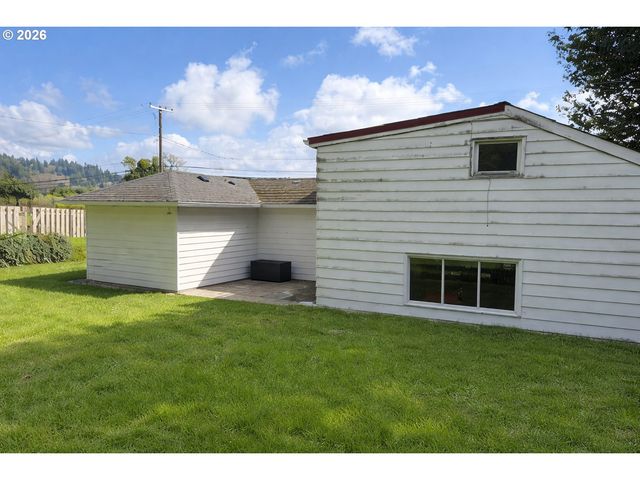 67623 E BAY Rd, North Bend, OR 97459