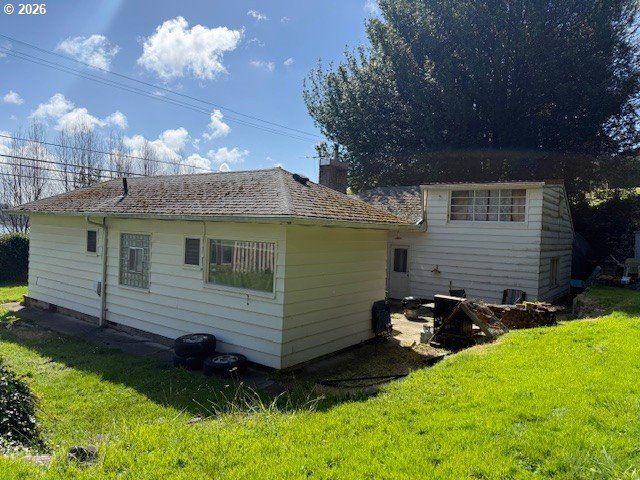 67623 E BAY Rd, North Bend, OR 97459