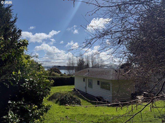 67623 E BAY Rd, North Bend, OR 97459