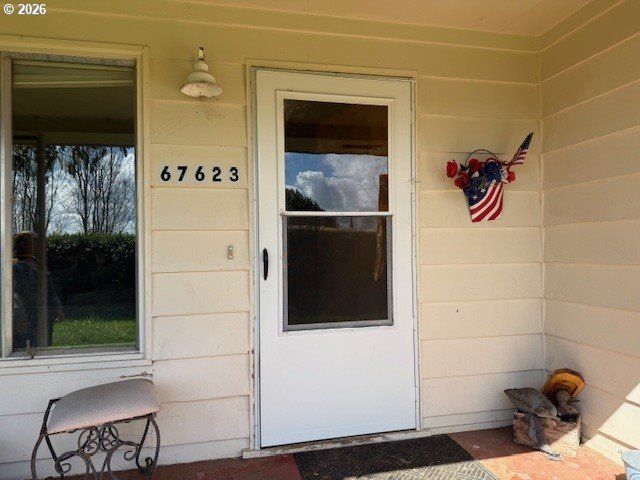 67623 E BAY Rd, North Bend, OR 97459