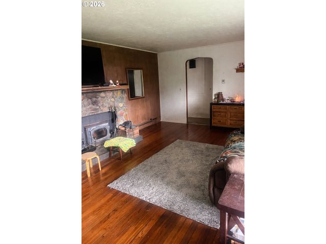 67623 E BAY Rd, North Bend, OR 97459