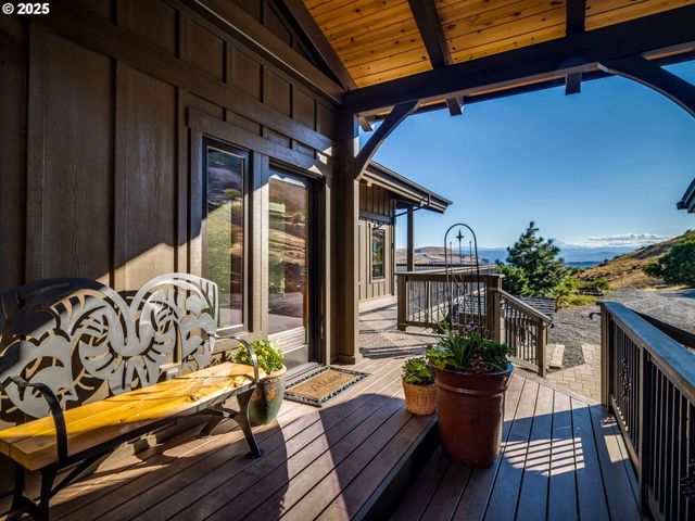 8919 Hwy 14, Wishram, WA 98673