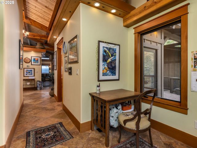 8919 Hwy 14, Wishram, WA 98673