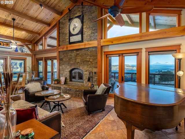 8919 Hwy 14, Wishram, WA 98673