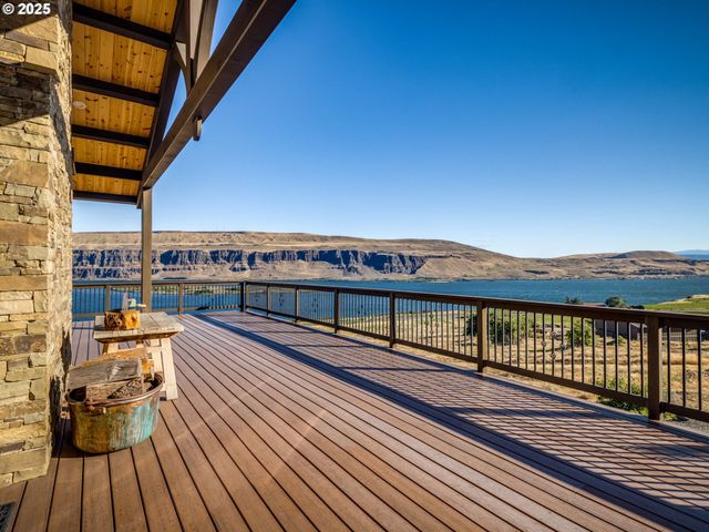 8919 Hwy 14, Wishram, WA 98673