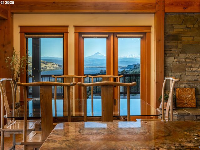 8919 Hwy 14, Wishram, WA 98673