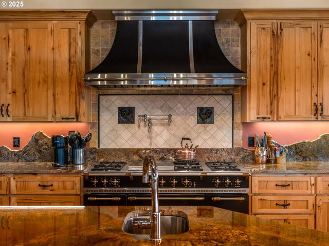 8919 Hwy 14, Wishram, WA 98673