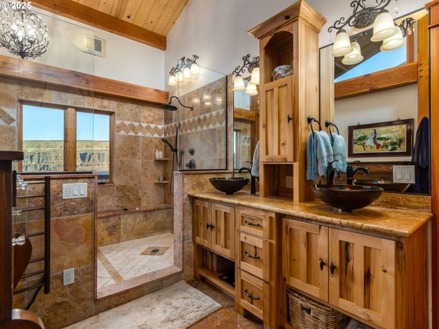 8919 Hwy 14, Wishram, WA 98673