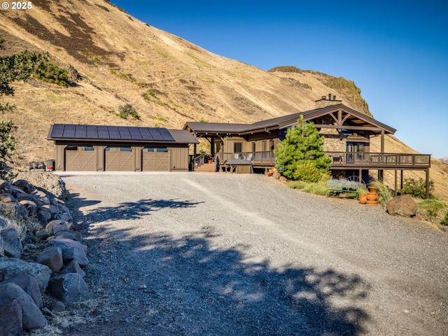 8919 Hwy 14, Wishram, WA 98673