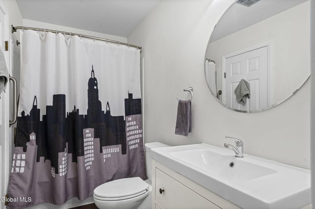 212 Monmouth Way, Clifton Park, NY 12065