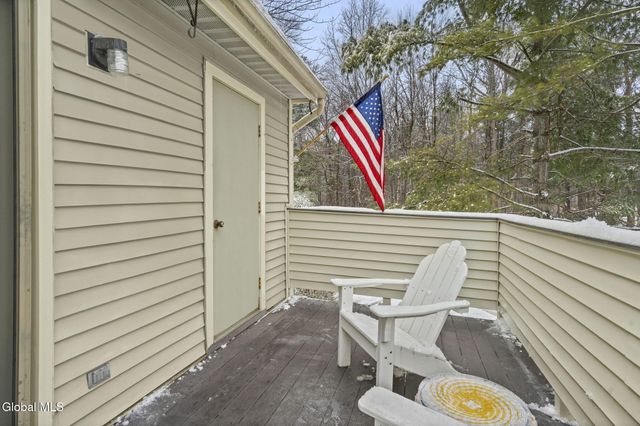 212 Monmouth Way, Clifton Park, NY 12065