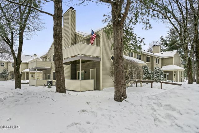 212 Monmouth Way, Clifton Park, NY 12065