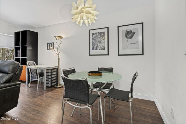 212 Monmouth Way, Clifton Park, NY 12065