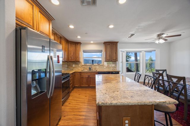 8009 Spring Valley Rd, Pollock Pines, CA 95726