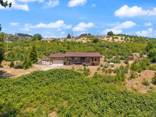 8009 Spring Valley Rd, Pollock Pines, CA 95726