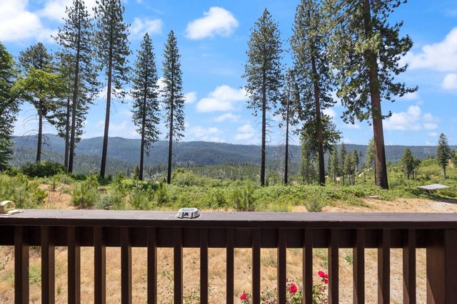 8009 Spring Valley Rd, Pollock Pines, CA 95726