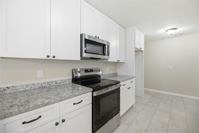 111 Irving Street, Pryor, OK 74361