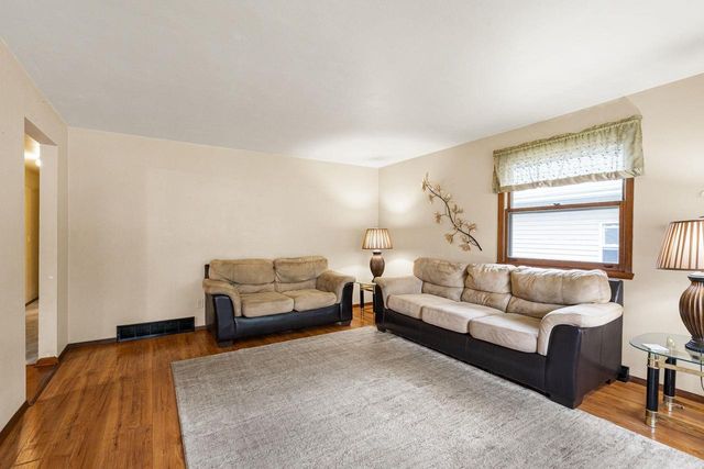 415 S MIDPARK DRIVE, Appleton, WI 54915