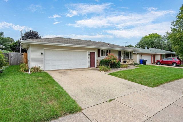 415 S MIDPARK DRIVE, Appleton, WI 54915