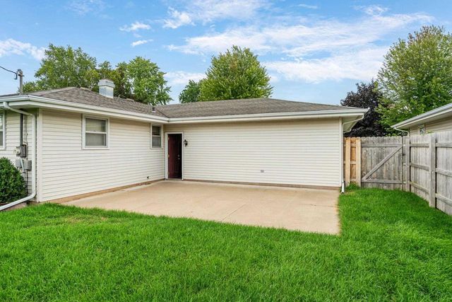 415 S MIDPARK DRIVE, Appleton, WI 54915