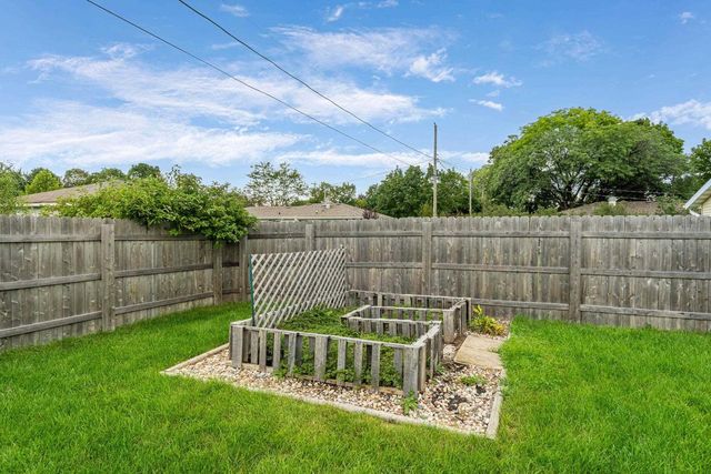 415 S MIDPARK DRIVE, Appleton, WI 54915