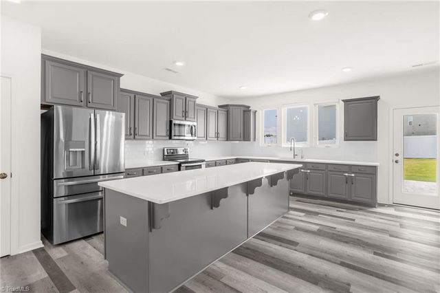 604 Florence Mill Lane, High Point, NC 27260