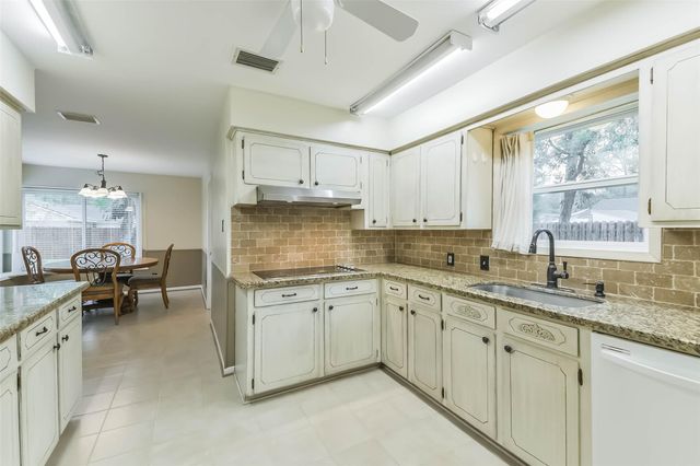 1210 Timber Lane, Rosenberg, TX 77471