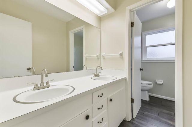 1210 Timber Lane, Rosenberg, TX 77471