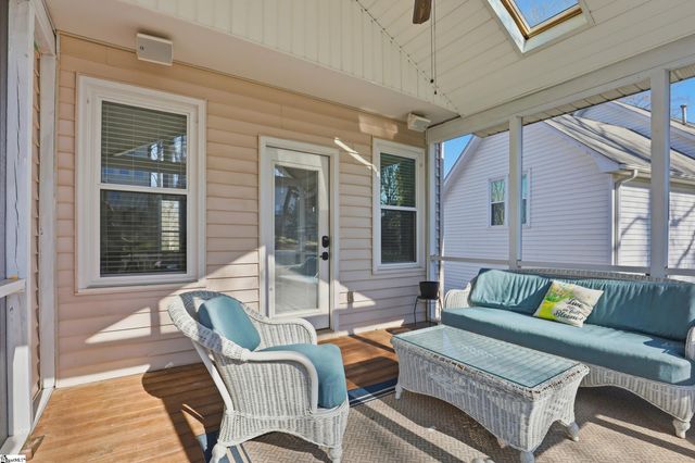 18 River Way, Greer, SC 29651