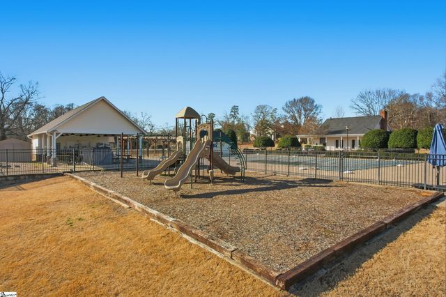 18 River Way, Greer, SC 29651