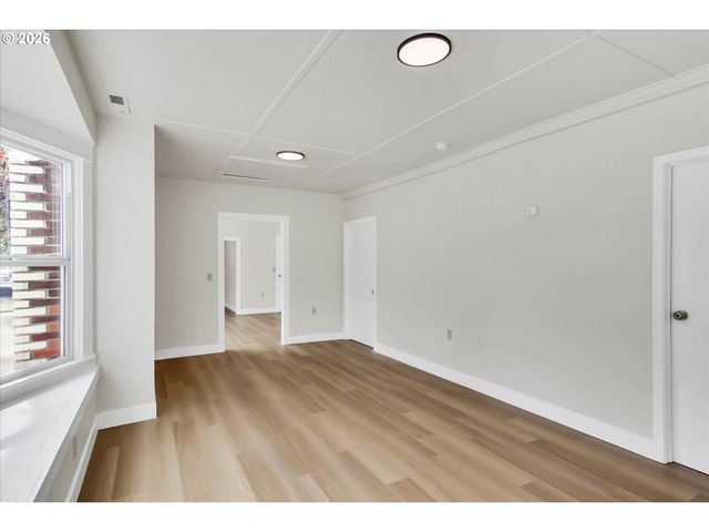 2037 Se 41ST Ave, Portland, OR 97214