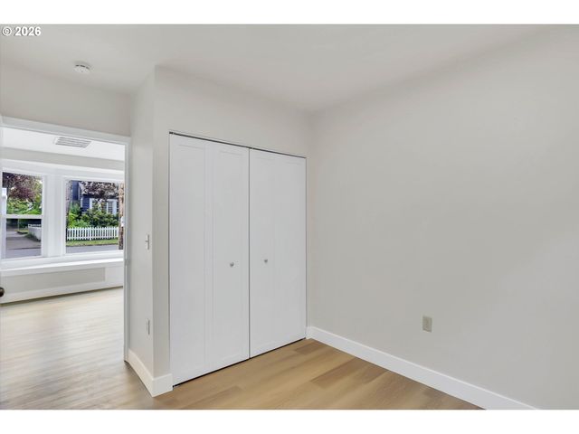 2037 Se 41ST Ave, Portland, OR 97214