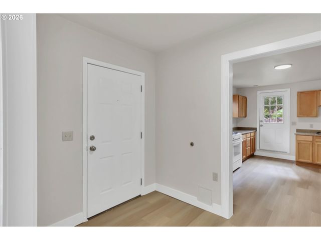 2037 Se 41ST Ave, Portland, OR 97214