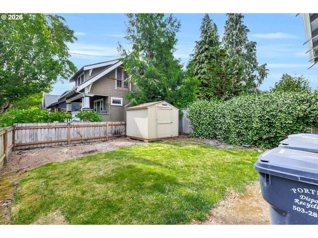 2037 Se 41ST Ave, Portland, OR 97214