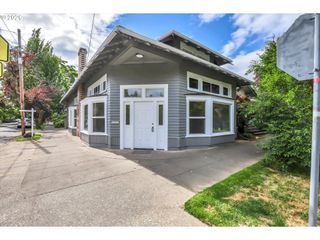 2037 Se 41ST Ave, Portland, OR 97214
