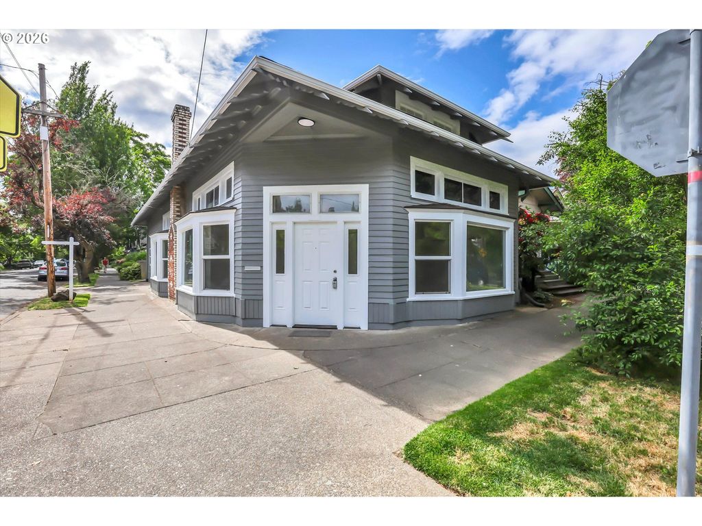 2037 Se 41ST Ave, Portland, OR 97214